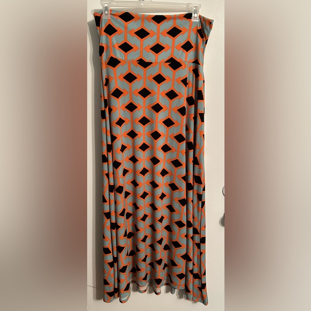 LuLaRoe maxi skirt Geometric retro patter Size Large